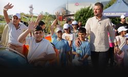Başkan Duman'dan lunapark sürprizi... Çocuklar unutulmaz bir gün yaşadı