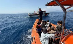 Fethiye'de mahsur kalan 24 kaçak göçmen kurtarıldı