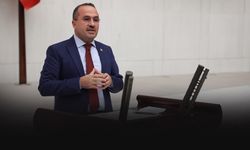 AK Partili Kırkpınar’dan Tugay’a sert çıkış... Alkışı bırak İzmir'e bak