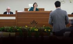 Karabağlar’da gergin meclis: Eroğlu ile Kınay arasında sert atışmalar!