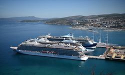 Kuşadası'nda turizmine kruvaziyer dopingi: 10 bin 916 turist geldi!