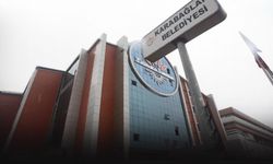 Yücel’den Karabağlar mesaisi... İstifalar şimdilik rafa kalktı