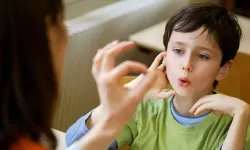 Kekemelikte erken müdahale tedavi başarısını artırıyor