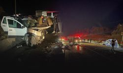 Cip ile otomobil kafa kafaya çarpıştı: Karı koca öldü