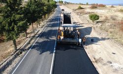 Demirci'de asfalt seferberliği: Çalışmalar tam gaz!