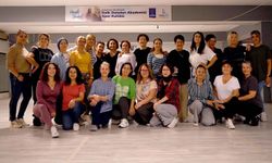 Kuşadası'nda ücretsiz halk dansları kurslarına yoğun ilgi