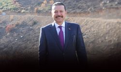 AK Partili Kaya'dan Büyükşehir'e 'ideolojik kibir' çıkışı: 2054'ü, 2074'ü planlayacaklarmış!