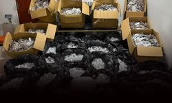 İzmir'de zehir tacirlerinin deposu deşifre oldu: 550 bin sentetik hap ele geçirildi!