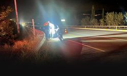 Kamyonetle çarpışan motosikletin sürücüsü hayata tutunamadı!