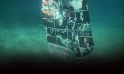 Mavi derinliklerde Atatürk'e saygı