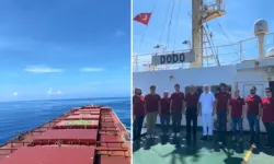 Hint Okyanusu'nda Ata'ya saygı duruşu