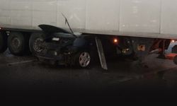 Otomobil TIR'ın dorsesine çarptı: Karı kocayı ölüm bile ayıramadı!