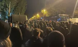 Taraftarlardan futbolculara saldırı!