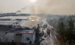 Tekstil fabrikasında korkutan yangın: Güneş panellerine sıçradı!