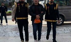 Polis aranan hükümlüyü, 'Banyo su akıtıyor komşu' diyerek girdiği evde yakaladı
