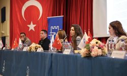 Alaçatı Kentsel Tasarım Rehberi esnafla paylaşıldı