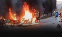 Kaza sonrası iki araç alev topuna döndü: 2 yaralı