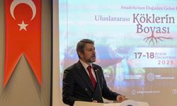 İzmir'de Uluslararası Köklerin Boyası Sempozyumu gerçekleştirildi
