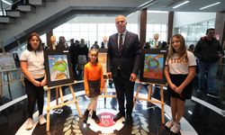 Gaziemirli çocuklar “Toprak” temalı resimleriyle iklim krizine dikkat çekti