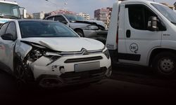 İzmir'de zincirleme trafik kazası: 5 araç birbirine girdi!