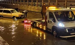 Kuşadası'nda sağanak yaşamı olumsuz etkiledi