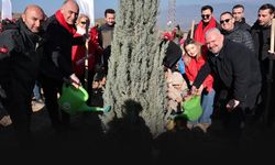 Menemen’de her bebeğe bir fidan: 5 bin ağaç dikildi!