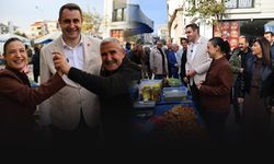 CHP'den Saygılı'ya fotoğraflı yanıt:  Biz pazarda halkın içinde siz koltuklarda!