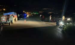 Traktöre çarpan motosikletin sürücüsü hayata tutunamadı!