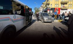 Yolcu midibüsü ile minibüs çarpıştı: Feci kazada 13 yaralı