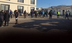 Zabıta ve çevik kuvvet Uzundere şantiyesinde: Kooperatifin eski yönetimi direniyor!