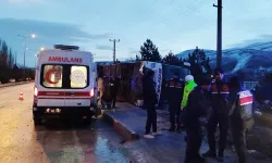 Yolcu otobüsü devrildi: 12 yaralı