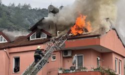 Çatı katında çıkan yangın hasara yol açtı