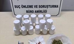 İzmir'de zehir evine baskın: Yüzlerce hap ele geçirildi!