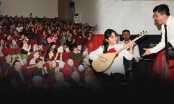 Çiğli'de bağlama kursiyerlerinden Anadolu ezgileri