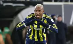 Fenerbahçe, Alanya'da hata yapmadı: Puan farkı 1'e indi!