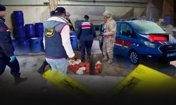 İzmir'de zehir tacirlerine büyük darbe! 1 ton ham madde ele geçirildi