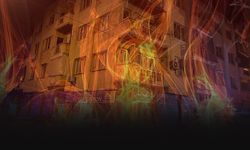 4 katlı binada yangın paniği... İtfaiye ekiplerinden hızlı müdahale!