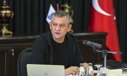 Özgür Özel kurmaylarıyla pazar kampına girdi