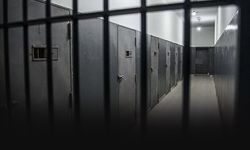 İzmir'de bir hükümlü 2 infaz ve koruma memuruna saldırdı... Soruşturma başlatıldı!