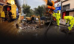 İzmir’de sağanak ve fırtınaya karşı tüm ekipler sahada