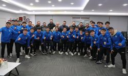 Aliağa Helvacı Spor U-18 Türkiye şampiyonluğuna göz dikti