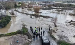Manisa'da sağanak sonrası dere taştı