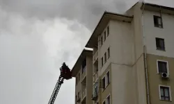 10 katlı binada yangın paniği... 21 kişi hastaneye kaldırıldı
