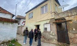 Aydın'da korku dolu anlar: Sağanak sonrası evin duvarı yıkıldı