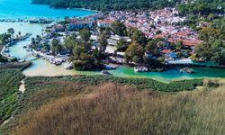 Akyaka'da sağanak sonrası denizin rengi değişti