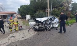 Refüjü aşan otomobil, zincirleme kaza yaptı: 2 ölü, 4 yaralı