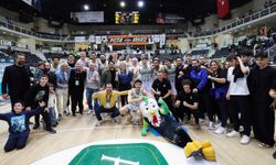 Merkezefendi evinde Anadolu Efes'i devirdi!