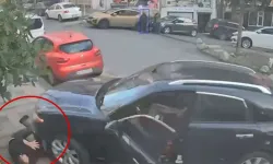 Film gibi kaza: Araçtan düştü, kendi aracının altında kaldı!