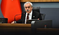 CHP’li İnanç’tan meclis arbedesine tepki: Tugay İzmir’i seviyesiz bir tartışmadan kurtardı