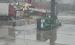 Otomobil tıra çarptı: Feci kazada 1 kişi hastanelik!